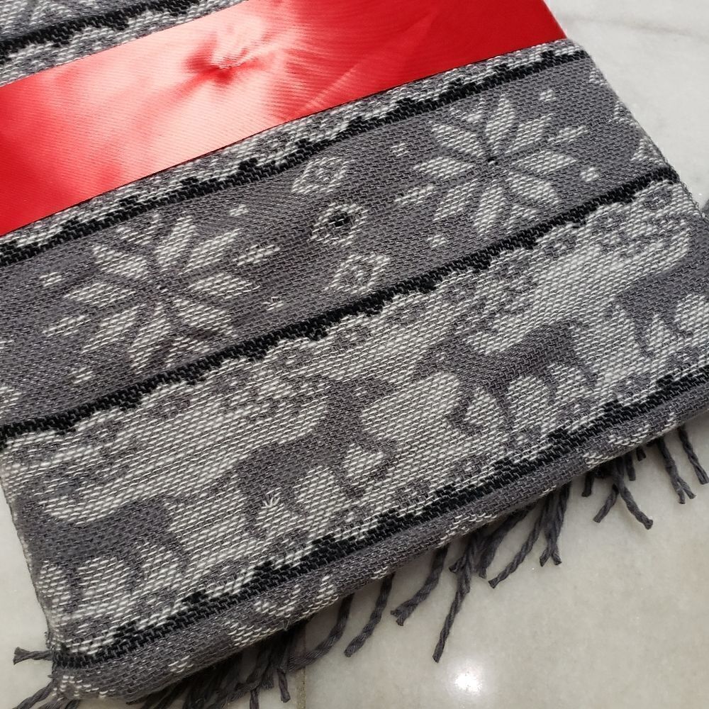 Ladies Time and Tru Hat and Scarf Faux Fur, One Size - Picture 7 of 8